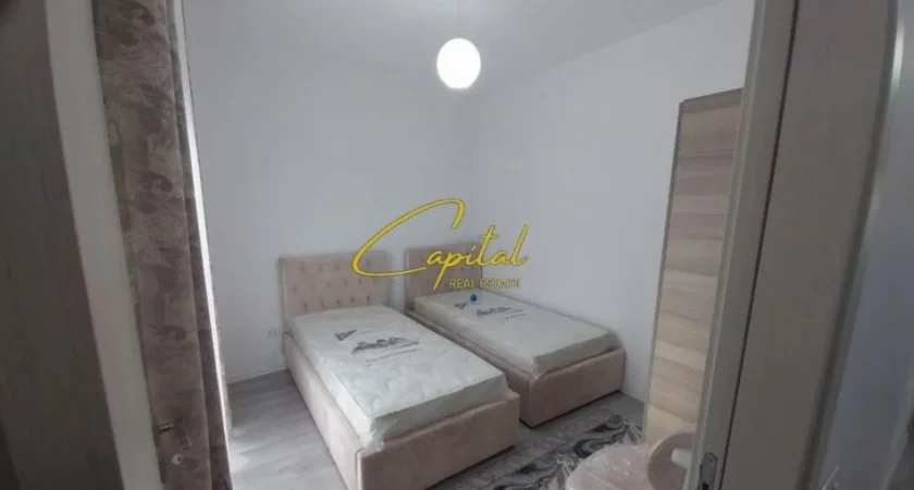 Tirane, jepet me qera apartament 2+1 Kati 3, 100 m² 650 € (ISH FUSHA AVIACIONIT)