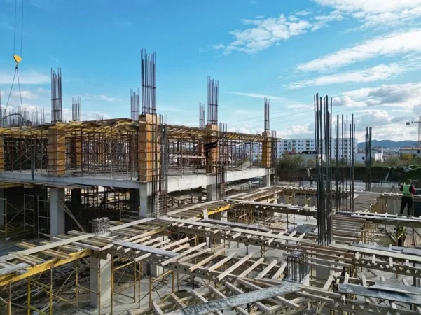 Tirane, shitet 1+1 Kati 6, 85 m² 85.000 € (PASKUQAN)