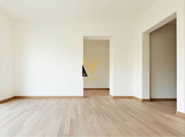 Tirane, jepet me qera apartament 2+1+Ballkon Kati 4, 97 m² 350 € (FRESK)