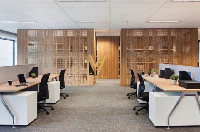 Tirane, jepet me qera zyre Kati 1, 250 m² 2.500 € (ISH TREGU ELEKTRIK)