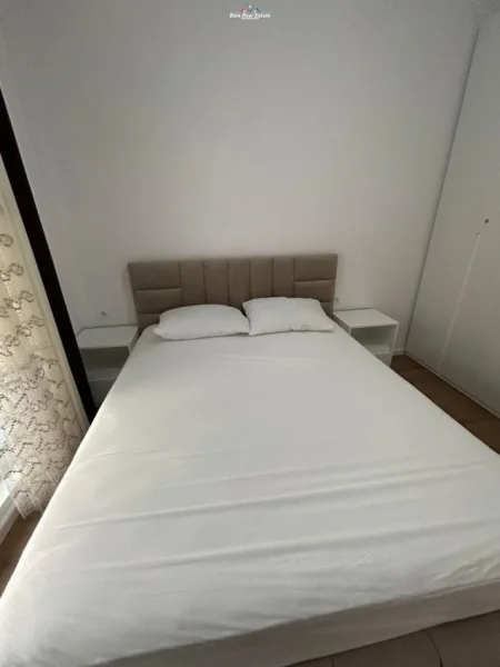 Tirane, jepet me qera apartament 1+1+Ballkon Kati 2, 70 m² 420 € (ali demi)