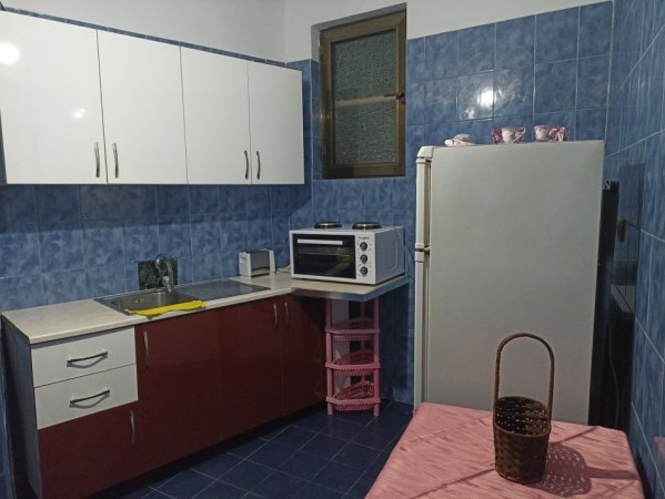 Tirane, jepet me qera Vile 1+1+Aneks Kati 1, 350 € (Rruga Albanopoli, pranë rrugës Jordan Misja)