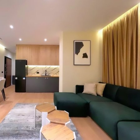 Tirane, jepet me qera apartament 1+1 , 60 m² 700 € (Pazari i Ri)