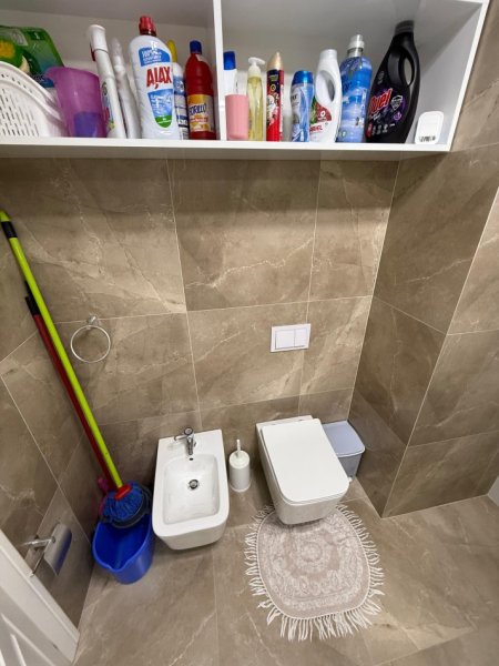 Tirane, jepet me qera apartament 2+1+Aneks+Ballkon Kati 5, 125 m² 1.200 € (Kompleksi Olimpic)