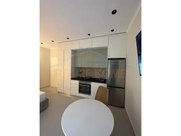 Tirane, jepet me qera garsonier 1+1 Kati 0, 30 m² 600 € (Shallvaret)