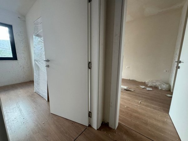 Tirane, shitet apartament 1+1 , 80 m² 119.000 € (Kopshti Botanik)