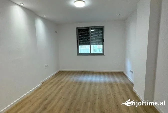 Tirane, shes apartament 2+1+Ballkon Kati 3, 105 m² 170.000 € (ELEONORA (KODRA E DIELLIT))