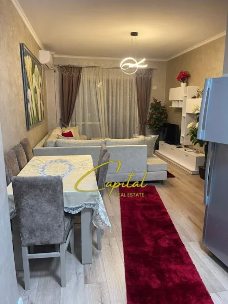 Tirane, jepet me qera apartament 3+1 Kati 2, 110 m² 900 € (KOPSHTI ZOOLOGJIK)