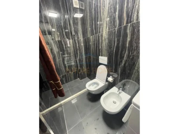 Tirane, shitet apartament 2+1 Kati 1, 89 m² 155.000 € (Porcelan)