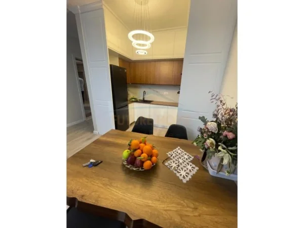 Tirane, shitet apartament 2+1 Kati 1, 89 m² 155.000 € (Porcelan)