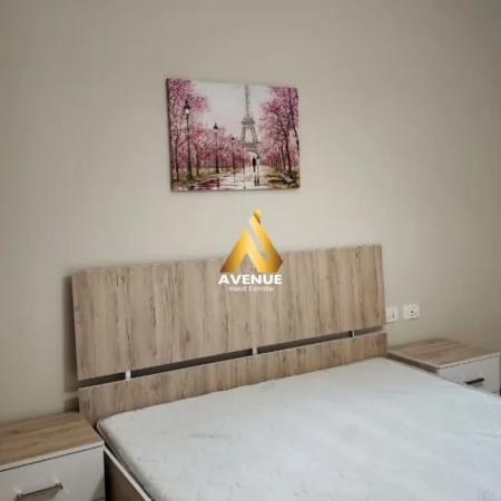 Tirane, jepet me qera apartament 1+1+Ballkon Kati 4, 65 m² 650 € (Rruga e Kavajes, Kompleksi Delijorgji)