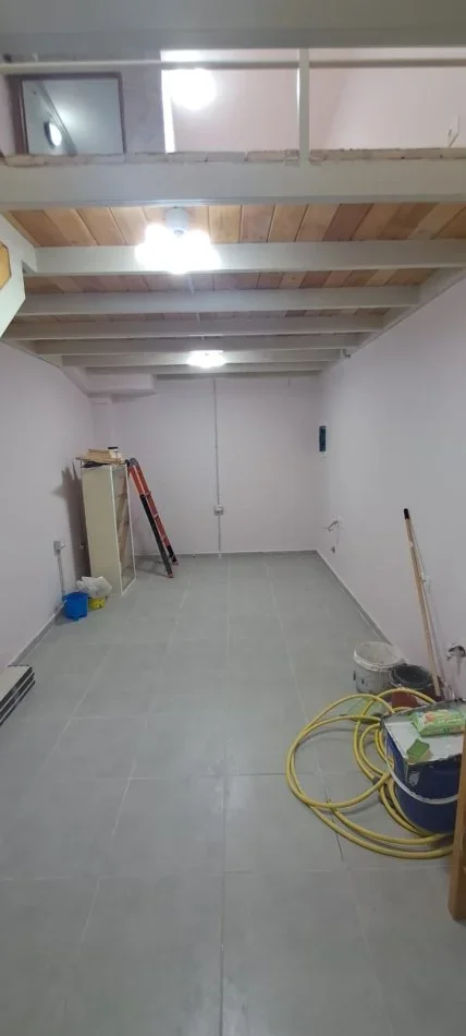 Tirane, jepet me qera dyqan Kati 0, 16 m² 300 € (fusha e aviacionit)