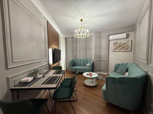 Tirane, jepet me qera apartament 2+1 , 84 m² 800 € (KOMUNA E PARISIT)