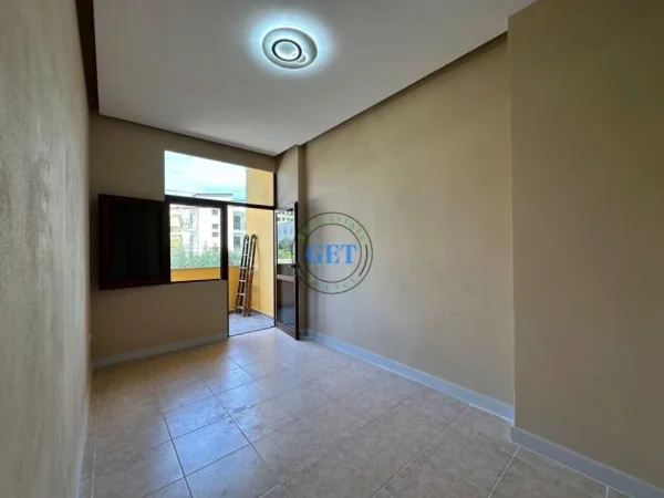 Durres, shitet apartament 3+1 Kati 1, 92 m² 120.000 € (Plazh, Durres)