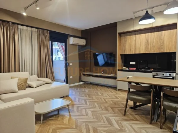 Tirane, shitet apartament 1+1+Ballkon Kati 1, 60 m² 210.000 € (Kompleksi Delijorgji)