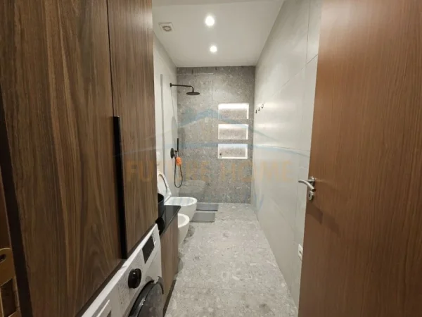 Tirane, shitet apartament 1+1+Ballkon Kati 1, 60 m² 210.000 € (Kompleksi Delijorgji)