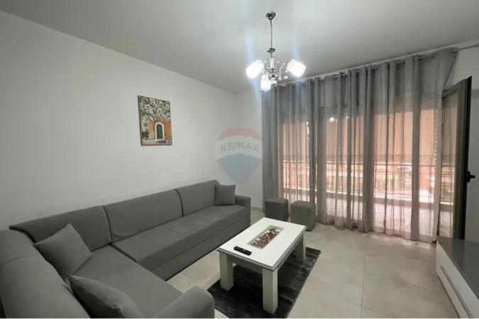 Tirane, jepet me qera apartament 1+1 , 77 m² 650 € (rruga e kavajes delijorgji)