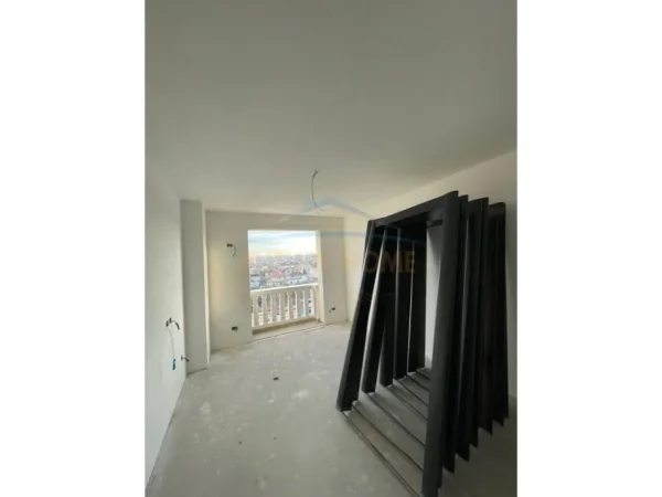 Tirane, shitet apartament 1+1 Kati 4, 75 m² 67.000 € (Kamez)