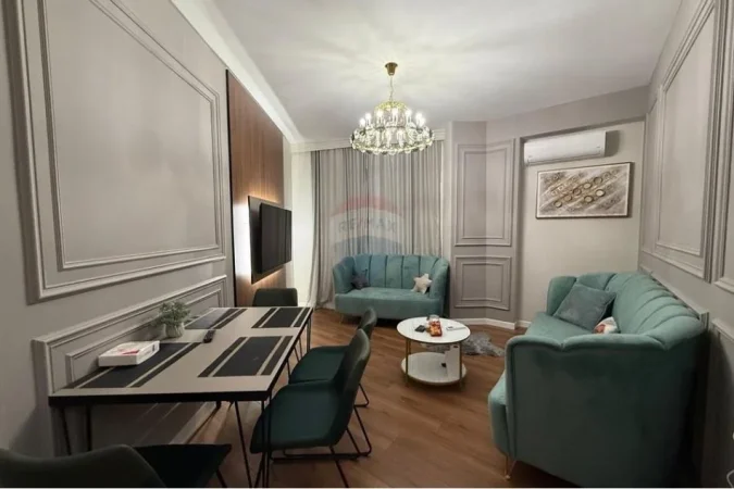 Tirane, jepet me qera apartament 2+1 , 84 m² 800 € (Komuna e Parisit,)
