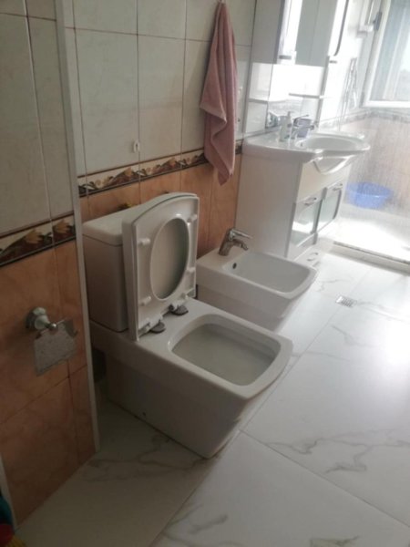 Durres, jepet me qera apartament 1+1+Ballkon Kati 5, 80 m² 380 € 