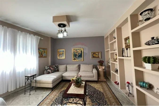 Tirane, shitet apartament 2+1 Kati 2, 105 m² 175.000 € (Kopshti Zoologjik)