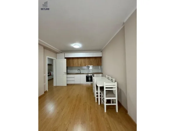 Tirane, jepet me qera apartament 2+1 Kati 3, 550 € (Teodor Keko)