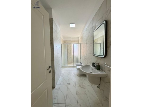 Tirane, jepet me qera apartament 2+1 Kati 3, 550 € (Teodor Keko)