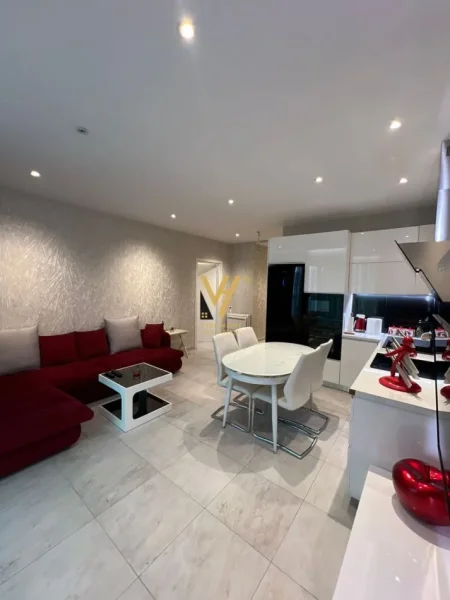 Tirane, jepet me qera apartament 2+1+Ballkon Kati 19, 95 m² 1.500 € (STADIUMI AIR ALBANIA)