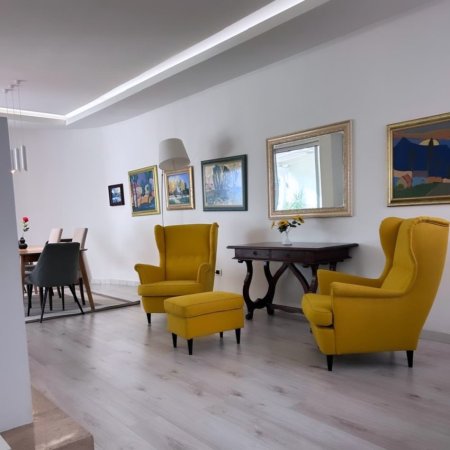 Tirane, shitet apartament 2+1 , 197 m² 590.000 € (Blloku)