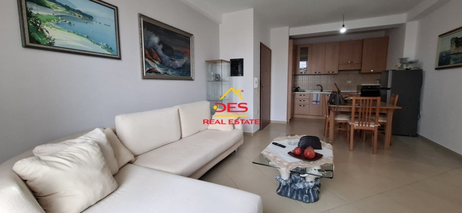 Vlore, shitet apartament 3+1+Ballkon Kati 5, 110 m² 198.000 € (Rruga Naim Frashëri)
