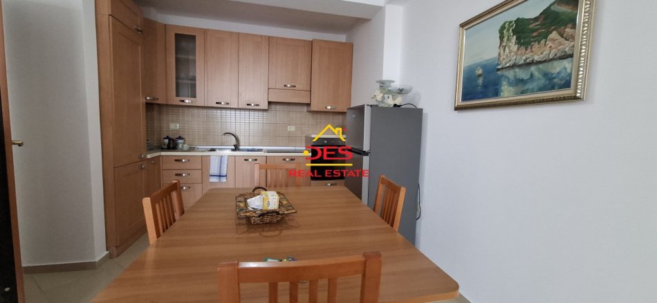 Vlore, shitet apartament 3+1+Ballkon Kati 5, 110 m² 198.000 € (Rruga Naim Frashëri)