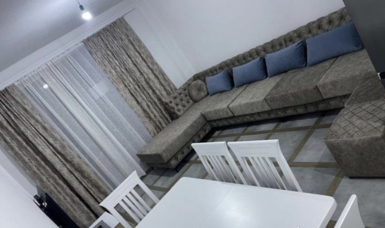 Tirane, jepet me qera apartament 1+1 , 70 m² 35.000 € (Tom doshi shkoze)