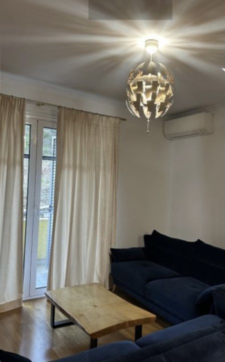 Tirane, jepet me qera apartament 2+1 Kati 2, 90 m² 600 € (Rruga Peti Tirane, Shqiperia)