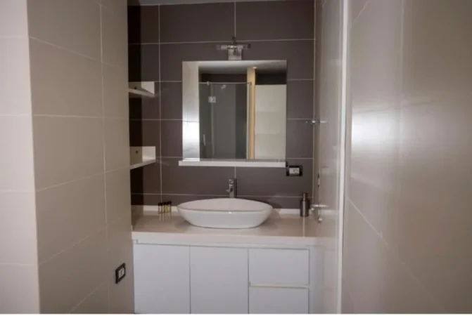 Tirane, jepet me qera apartament Kati 4, 123 m² 1.400 € (Rruga Sami Frasheri, Kompleksi NOBIS)