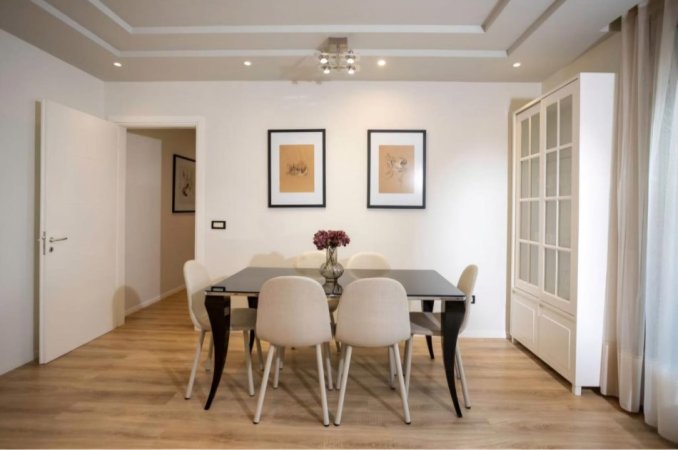 Tirane, jepet me qera apartament Kati 4, 123 m² 1.400 € (Rruga Sami Frasheri, Kompleksi NOBIS)