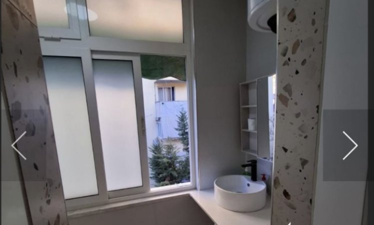 Tirane, jepet me qera apartament 2+1 Kati 4, 80 m² 650 € (Rruga e Barrikadave Tirane, Shqiperia)