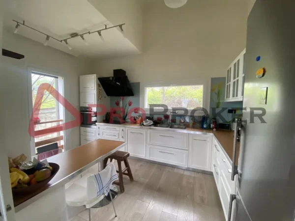 Tirane, shitet Vile 4+1+Aneks+Ballkon Kati 1, 470 m² 650.000 € (Long Hills Residence)