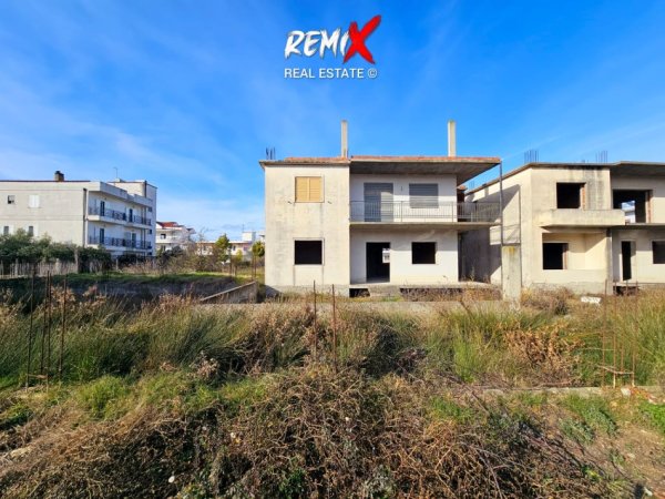 Durres, shitet Vile 2 Katshe Kati 2, 300 m² 110.000 € 
