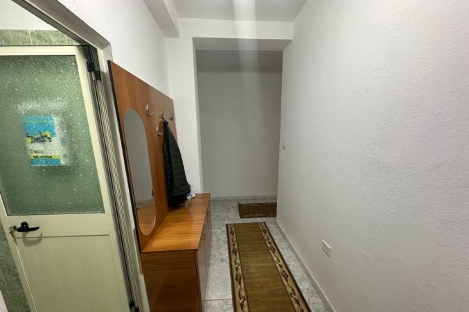 Tirane, jepet me qera apartament 2+1 Kati 3, 95 m² 500 € (Ish Restorant Durresi)