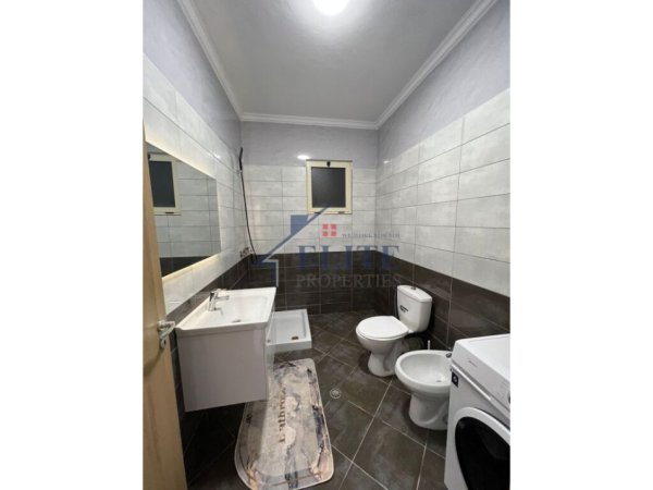 Tirane, shitet apartament 2+1+Ballkon Kati 8, 98 m² 143.000 € (Vila L Astir)