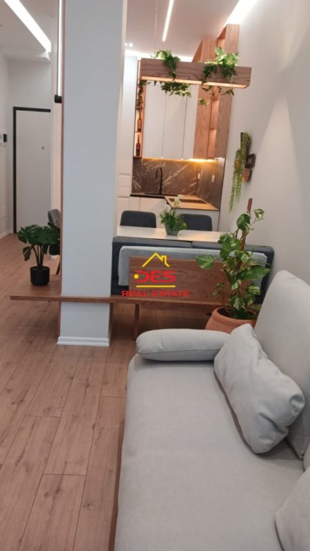 Vlore, shitet apartament 1+1+Ballkon Kati 1, 64 m² 125.000 € (Rruga Fejzo Mema)