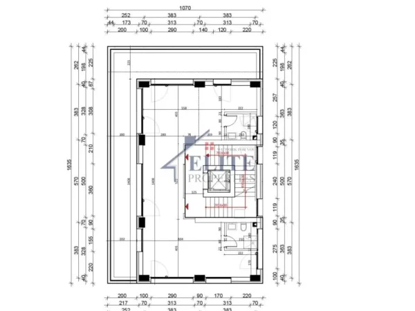 Tirane, jepet me qera zyre Kati 5, 123 m² 1.300 € (Stacioni i Trenit)