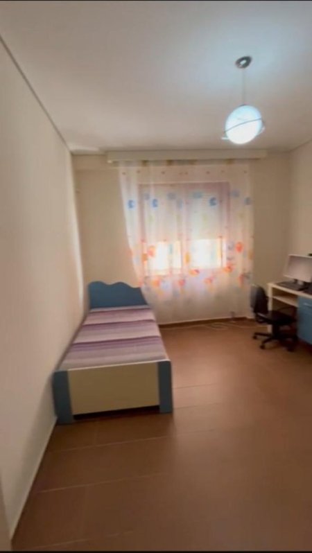 Tirane, jepet me qera apartament 2+1+Aneks+Ballkon Kati 5, 89 m² 700 € (DON BOSKO)