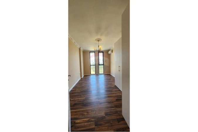 Tirane, shitet apartament 2+1+Ballkon Kati 2, 124 m² 275.000 € 
