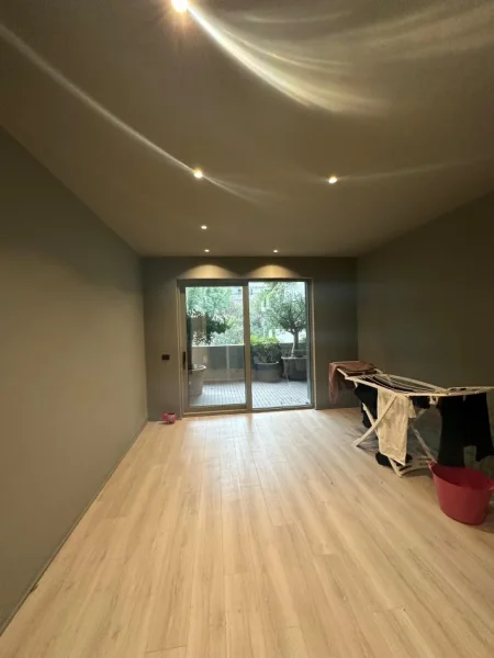 Tirane, jap me qera 2+1+Ballkon Kati 4, 105 m² 2.000 € (Lion Park Rezidenc)