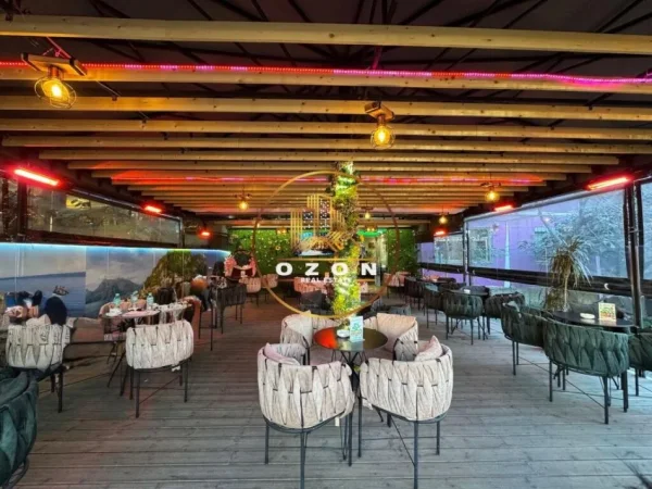 Shitet Biznes (Lokal) tek Bulevardi Bajram Curri!