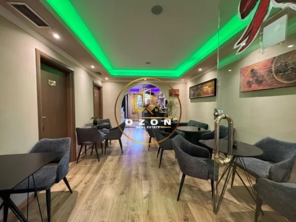 Shitet Biznes (Lokal) tek Bulevardi Bajram Curri!