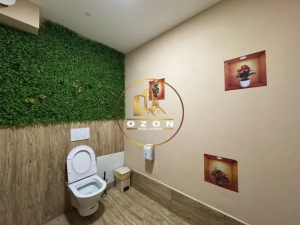 Shitet Biznes (Lokal) tek Bulevardi Bajram Curri!