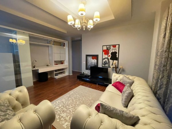 Tirane, jepet me qera apartament 2+1+Ballkon Kati 2, 100 m² 580 € (LIQENI I THATE)