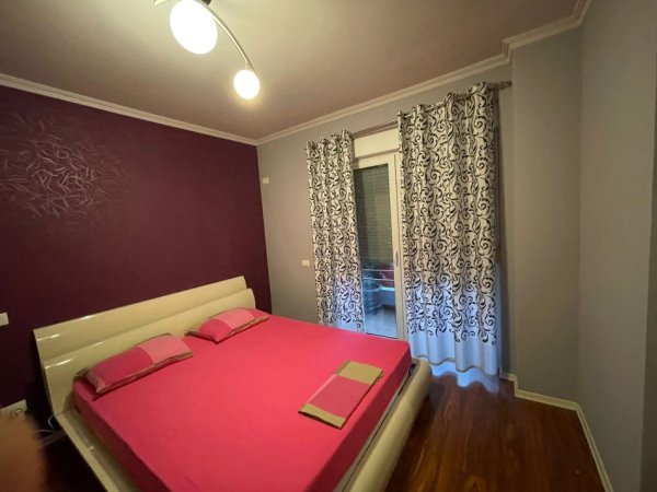 Tirane, jepet me qera apartament 2+1+Ballkon Kati 2, 100 m² 580 € (LIQENI I THATE)